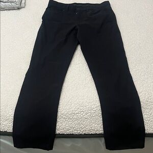 Roundtree & Yorke Men's black dress pant!